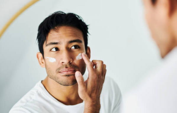 Rekomendasi Sunscreen Pria Terbaik, Cocok Tuk Semua Kulit! rekomendasi sunscreen pria terbaik