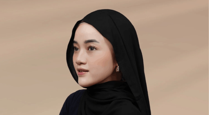 10 Bahan Pashmina Premium yang Adem dan Nyaman Dipakai cr: sattka.com